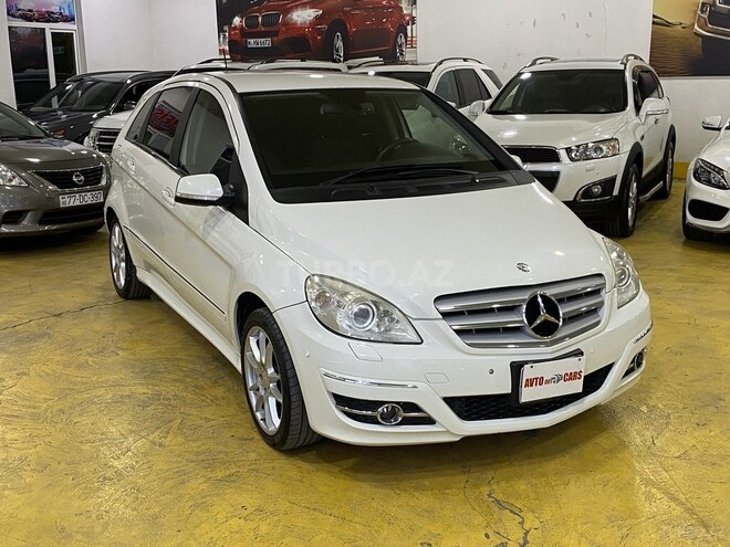 Mercedes B 180 2010, 108,650 km - 1.7 l - Sumqayıt