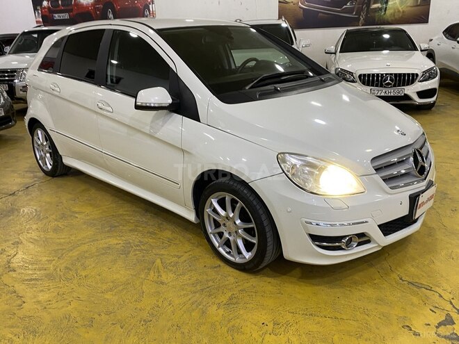 Mercedes B 180 2010, 108,650 km - 1.7 l - Sumqayıt