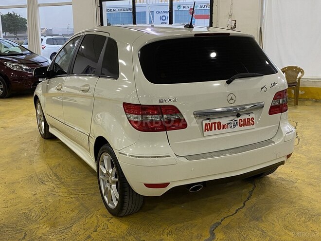 Mercedes B 180 2010, 108,650 km - 1.7 l - Sumqayıt