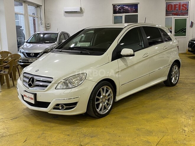 Mercedes B 180 2010, 108,650 km - 1.7 l - Sumqayıt