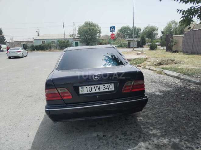 Mercedes E 240 1998, 228,000 km - 2.4 l - Bakı