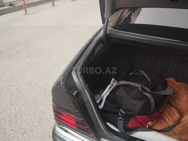 Mercedes E 220 1994, 228,000 km - 2.2 l - Bakı
