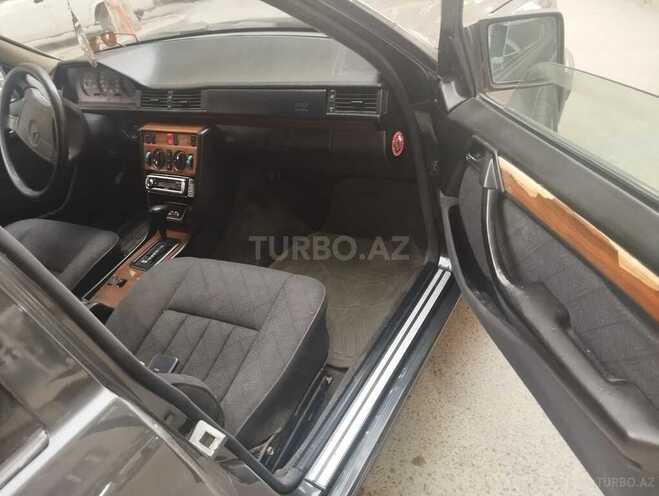 Mercedes E 220 1994, 228,000 km - 2.2 l - Bakı