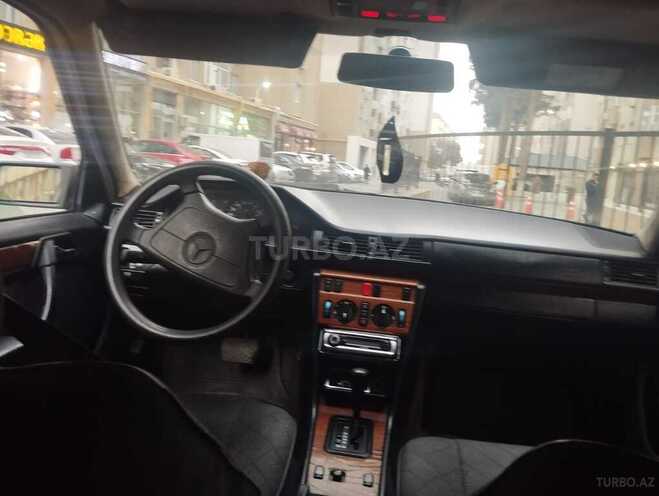 Mercedes E 220 1994, 228,000 km - 2.2 l - Bakı