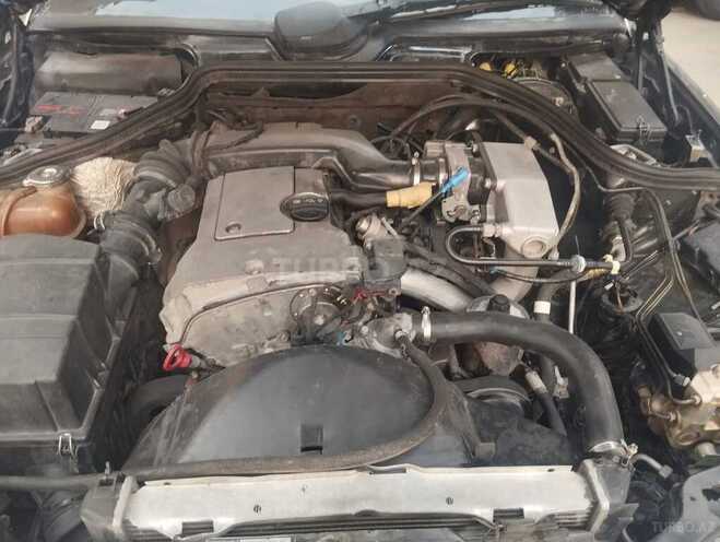 Mercedes E 220 1994, 228,000 km - 2.2 l - Bakı