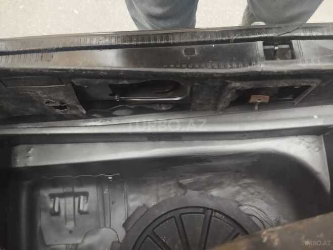 Mercedes E 220 1994, 228,000 km - 2.2 l - Bakı