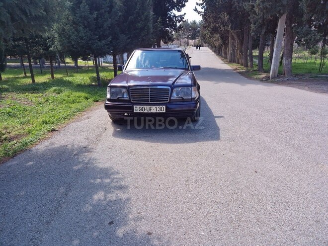 Mercedes E 220 1995, 443,353 km - 2.2 l - Bakı