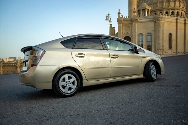 Toyota Prius 2011, 350,000 km - 1.8 l - Bakı