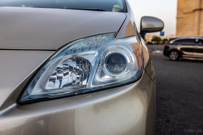 Toyota Prius 2011, 350,000 km - 1.8 l - Bakı