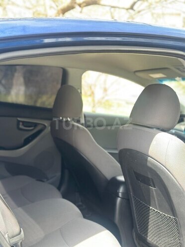 Hyundai Elantra 2015, 215,652 km - 1.8 l - Bakı