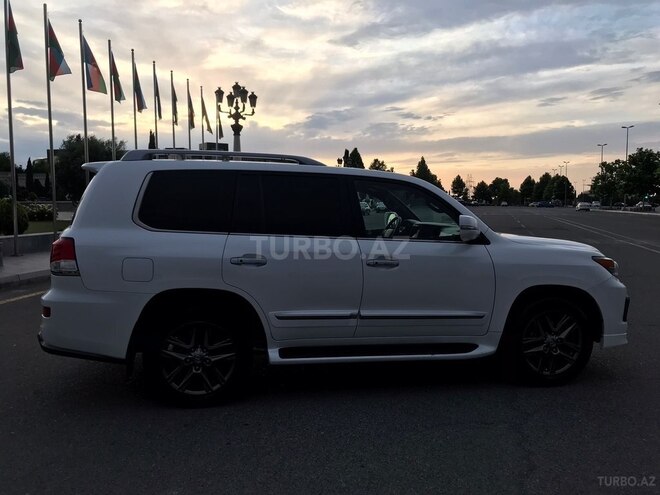 Lexus LX 570 2015, 226,000 km - 5.7 l - Gəncə