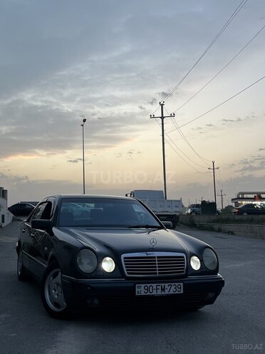 Mercedes E 240 1998, 330,000 km - 2.4 l - Bakı