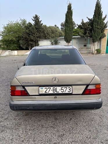 Mercedes E 200 1989, 55,654 km - 2.0 l - Bakı
