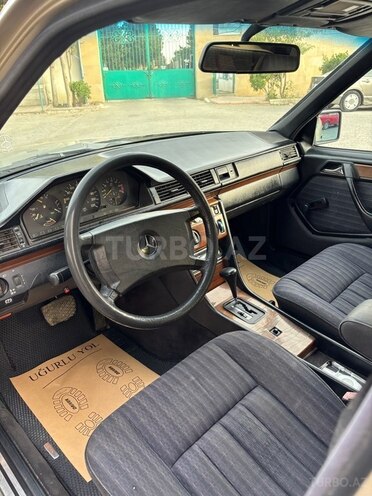 Mercedes E 200 1989, 55,654 km - 2.0 l - Bakı
