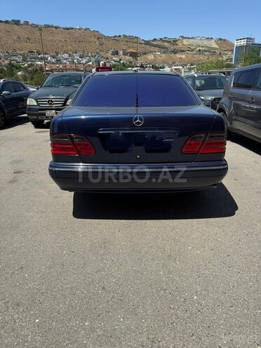 Mercedes E 280 2000, 295,000 km - 2.8 л - Bakı