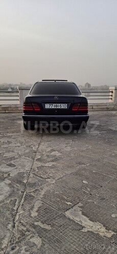 Mercedes E 240 2000, 380,000 km - 2.4 l - Bakı