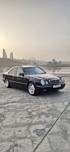 Mercedes E 240 2000, 380,000 km - 2.4 l - Bakı