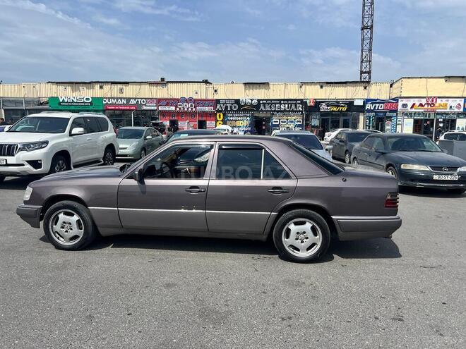 Mercedes E 200 d 1993, 568,000 km - 2.0 l - Bakı