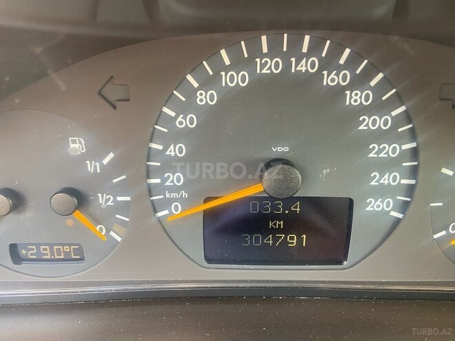 Mercedes E 270 2000, 305,000 km - 2.7 l - Bakı