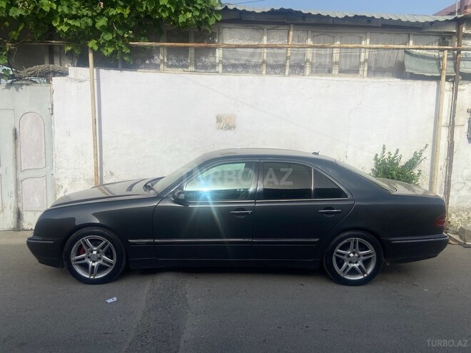 Mercedes E 270 2000, 305,000 km - 2.7 l - Bakı