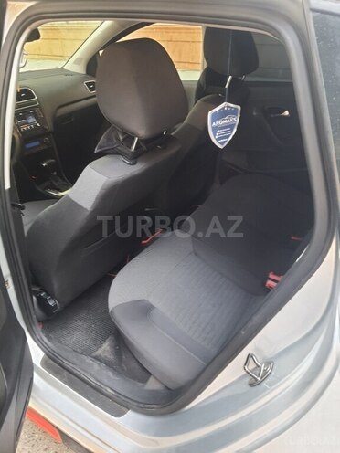 Volkswagen Polo 2010, 185,000 km - 1.4 л - Bakı