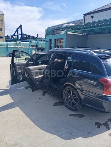 Toyota Avensis 2005, 438,123 km - 2.0 l - Gəncə