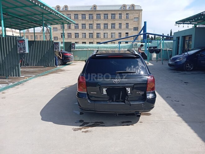 Toyota Avensis 2005, 438,123 km - 2.0 l - Gəncə