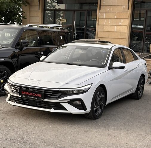 Hyundai Elantra-3