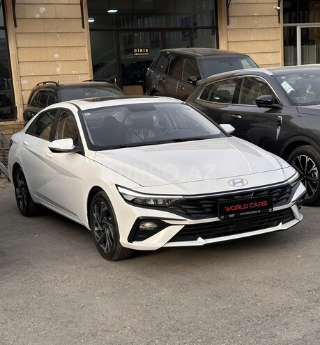 Hyundai Elantra-2