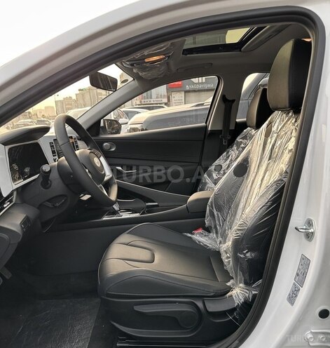 Hyundai Elantra-8