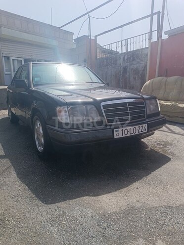 Mercedes E 220 1994, 442,000 km - 2.2 l - Bakı