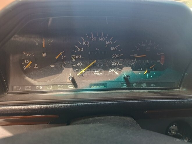 Mercedes E 220 1994, 442,000 km - 2.2 l - Bakı