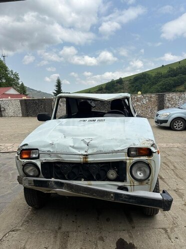 LADA (VAZ) Niva 2013, 100,000 km - 1.7 l - Yardımlı