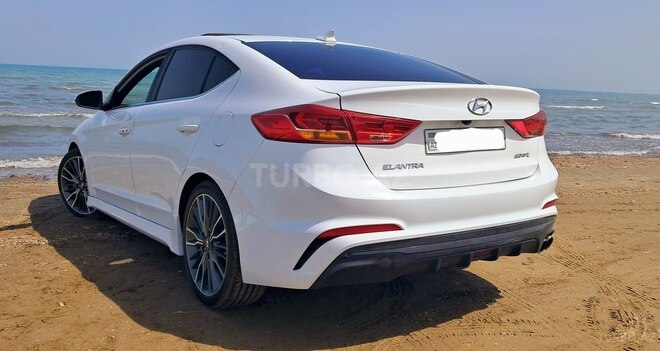 Hyundai Elantra 2018, 70,000 km - 1.6 l - Bakı