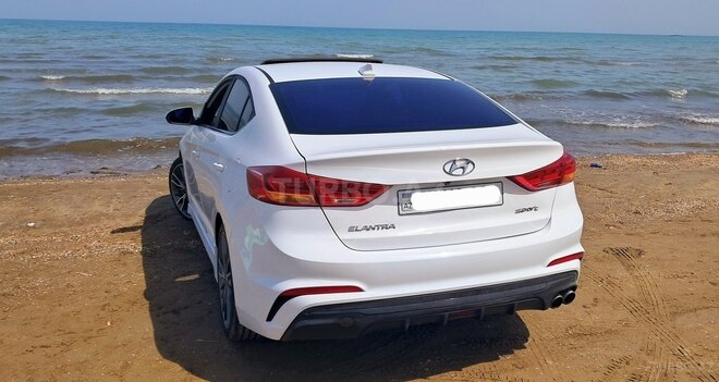 Hyundai Elantra 2018, 70,000 km - 1.6 l - Bakı