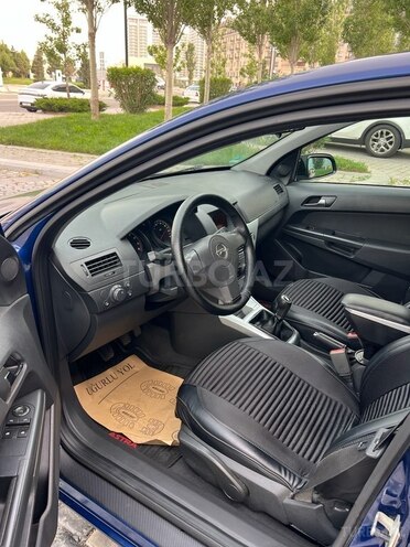 Opel Astra 2009, 241,000 km - 2.0 l - Bakı