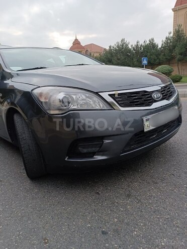 Kia  2010, 280,800 km - 1.6 l - Bakı