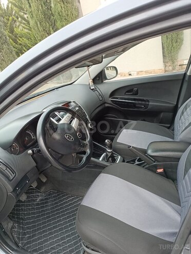 Kia  2010, 280,800 km - 1.6 l - Bakı