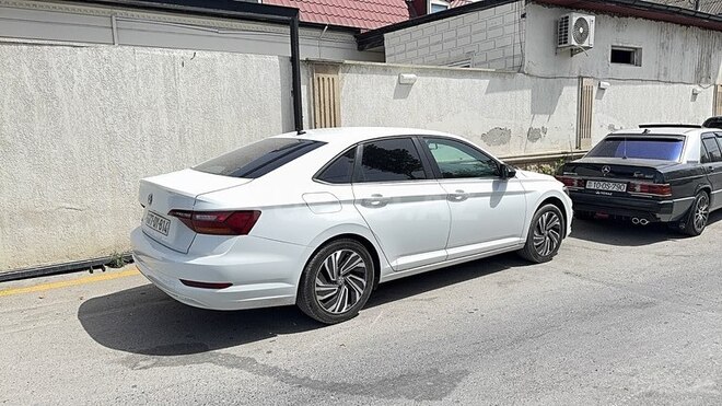 Volkswagen Jetta-10