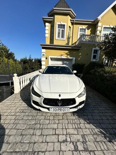 Maserati Ghibli-1