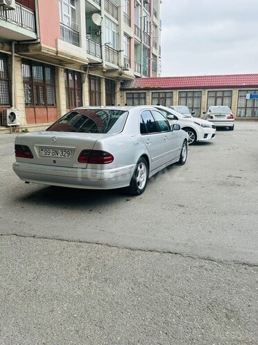 Mercedes E 270 2001, 363,000 km - 2.7 l - Bakı