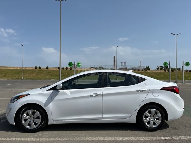 Hyundai Elantra 2015, 63,800 km - 1.8 л - Bakı
