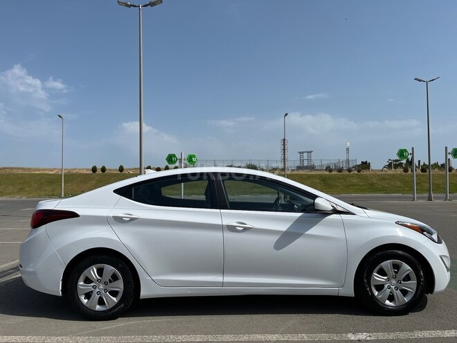 Hyundai Elantra 2015, 63,800 km - 1.8 л - Bakı