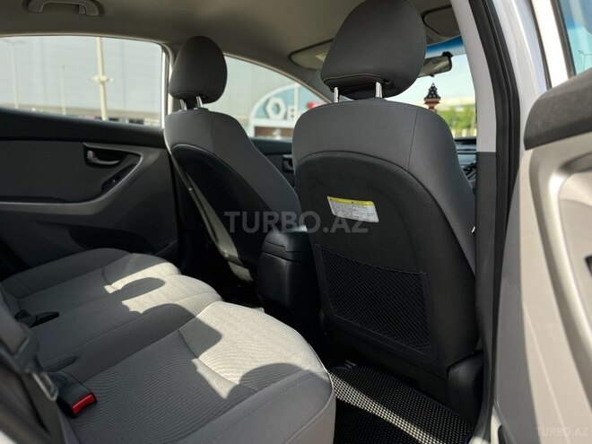 Hyundai Elantra 2015, 63,800 km - 1.8 л - Bakı