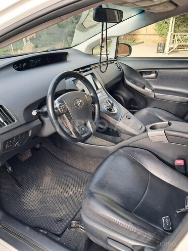 Toyota Prius 2013, 305,775 km - 1.8 л - Bakı