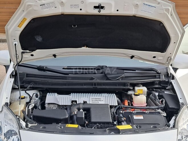 Toyota Prius 2013, 305,775 km - 1.8 л - Bakı