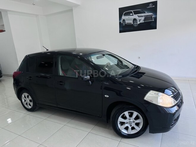 Nissan Tiida-2