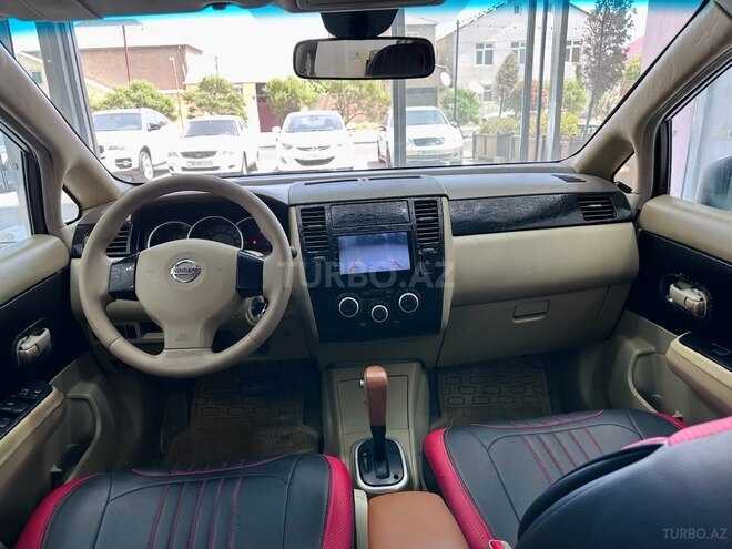 Nissan Tiida-6