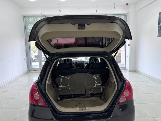 Nissan Tiida-8
