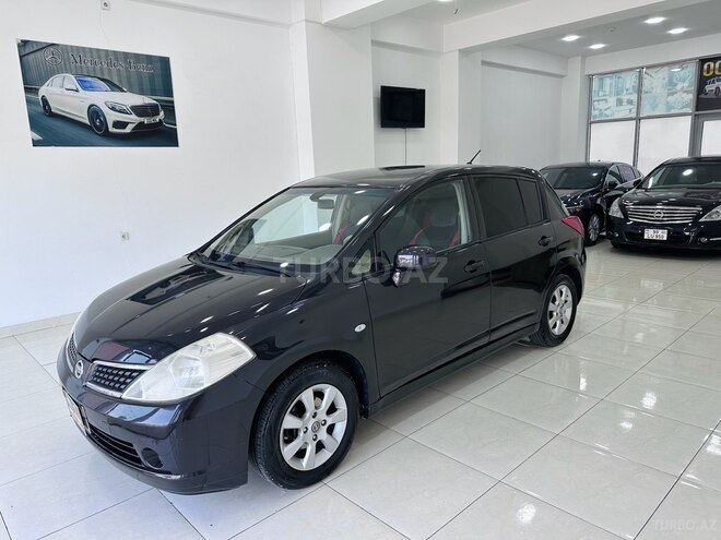 Nissan Tiida-15